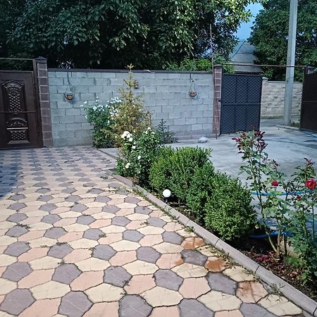Комфортный Дом До 4Х Человек. Есть Парковка На 2 Машины, Wi-Fi, Tv. Bishkek Exterior foto