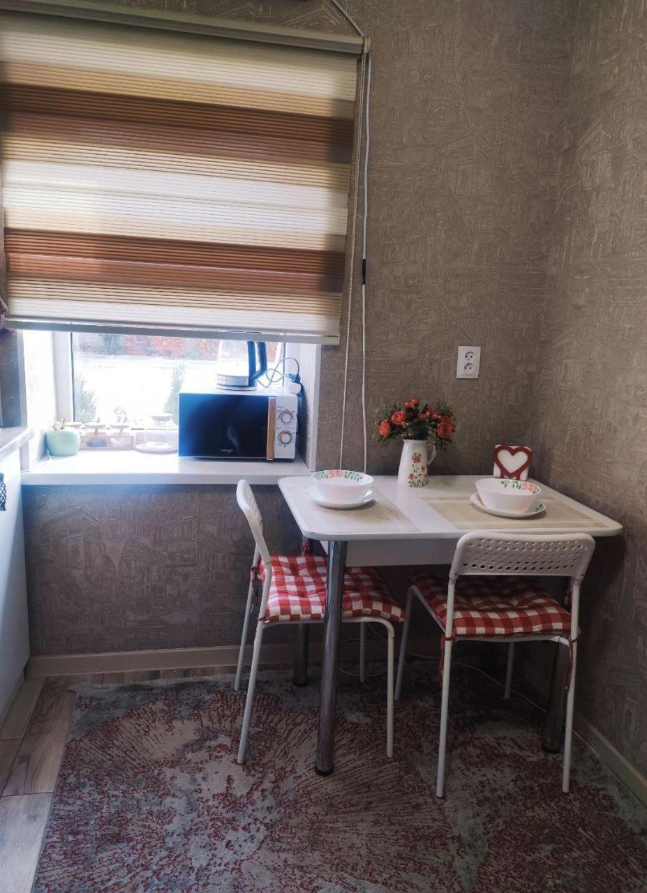 Комфортный Дом До 4Х Человек. Есть Парковка На 2 Машины, Wi-Fi, Tv. Bishkek Exterior foto