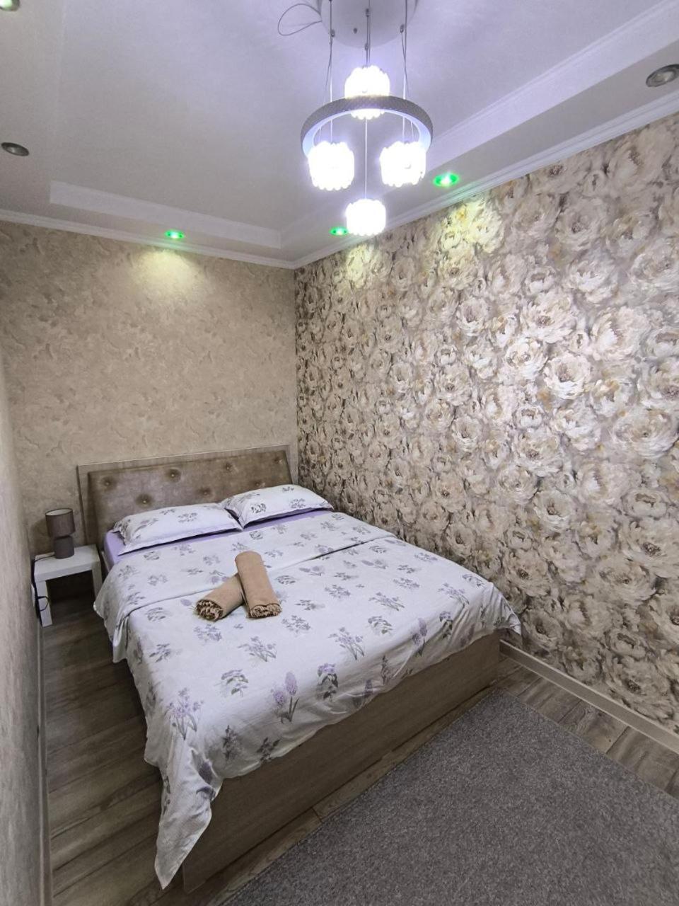 Комфортный Дом До 4Х Человек. Есть Парковка На 2 Машины, Wi-Fi, Tv. Bishkek Exterior foto